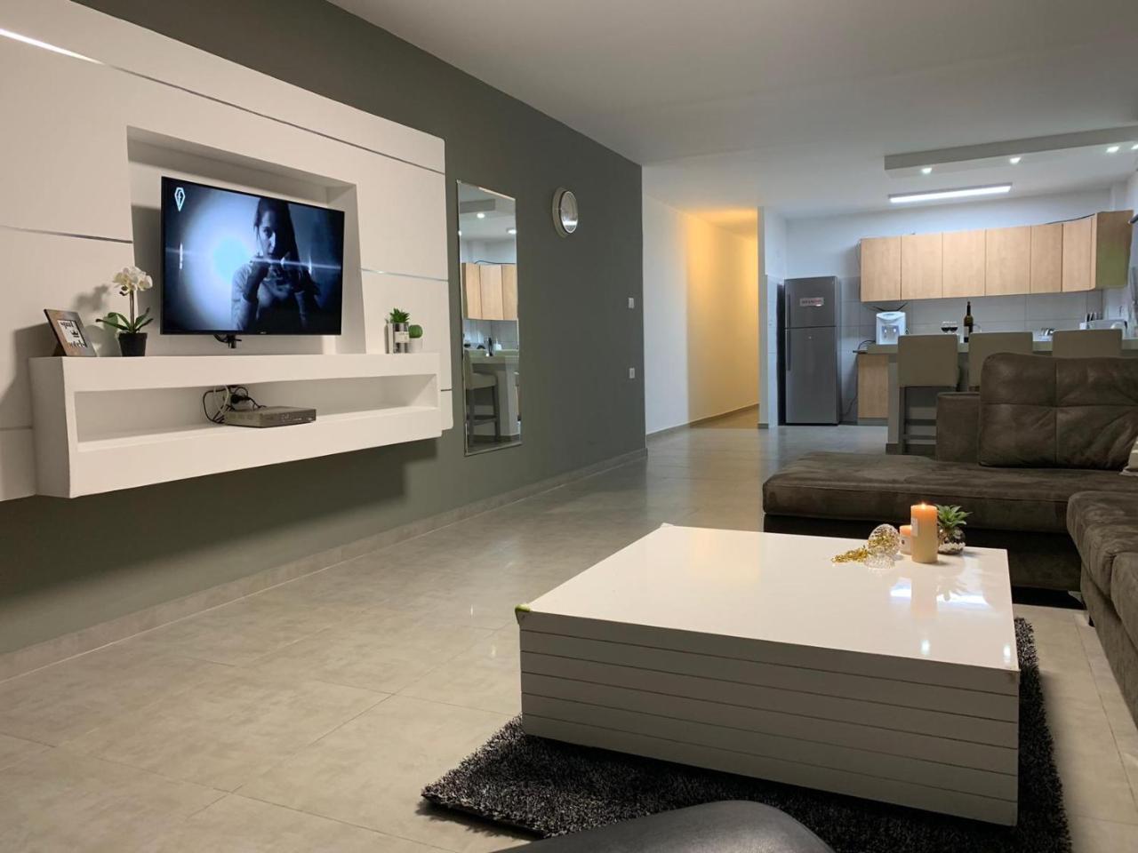 Spat Apartments Бат-Ям Экстерьер фото